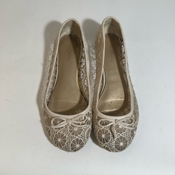 Lace Ballet Flats - Picture 3 of 9